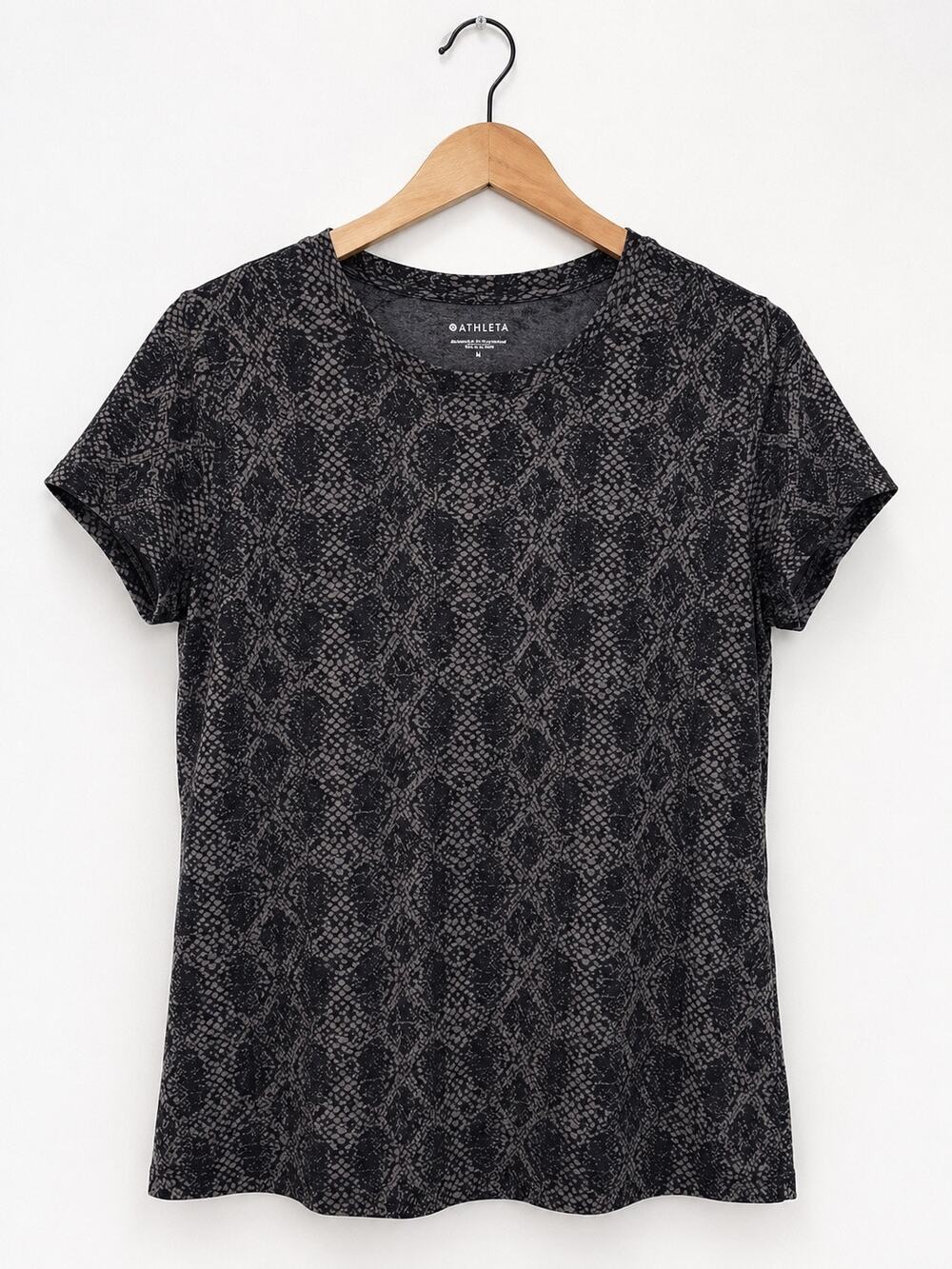 Athleta Women Large Black Snake Print Athletic Top Short Sleeve Workout Tee Sz L